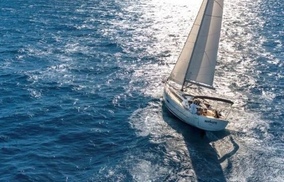 Sailboat DUFOUR 360 - LIBENTER 9m