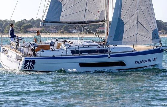 Sailboat 3 DUFOUR 37 KA (3D/2C) 10m