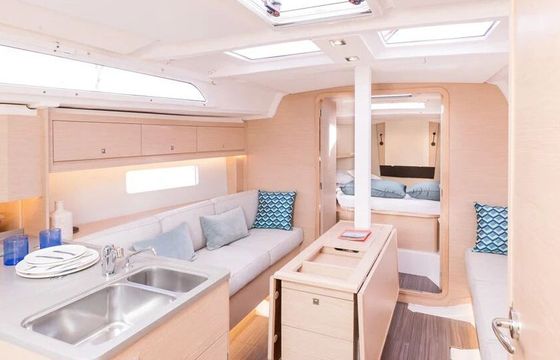 Sailboat 3 DUFOUR 37 KA (3D/2C) 10m
