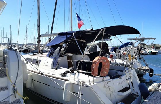 Sailboat Jeanneau SUN ODYSSEY 33I 9m