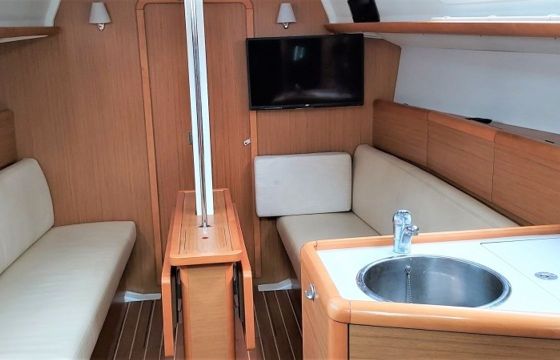Sailboat Jeanneau SUN ODYSSEY 33I 9m