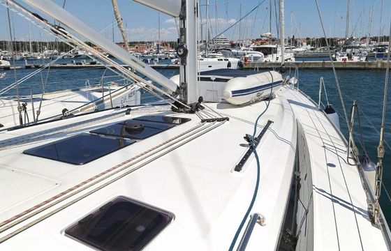 Sailboat Bavaria Yachtbau Bavaria Cruiser 46 - 4 cab. 14m