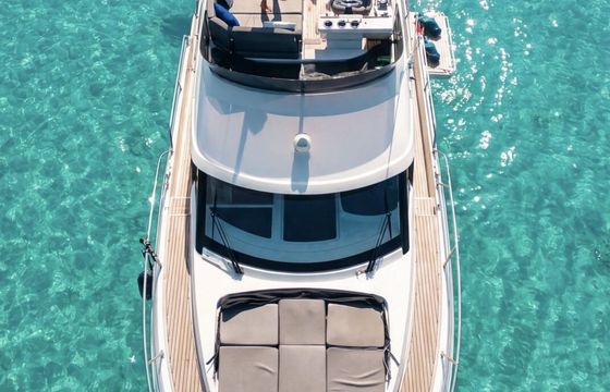 Motorboat Beneteau Antares 12 metri inclusi a bordo the  water games 600hp