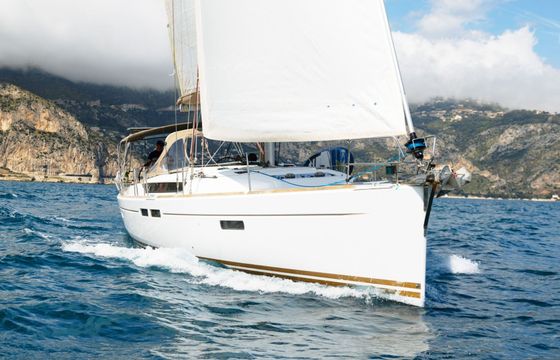 Sailboat Jeanneau Sun Odyssey 469 14m