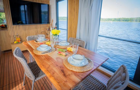 Houseboat WOMA D13