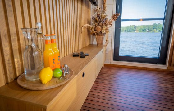 Houseboat WOMA D13