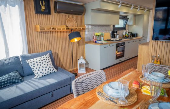 Houseboat WOMA D13