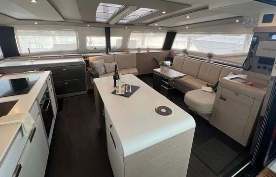 Catamaran Fountaine Pajot Aura 51 15.5m