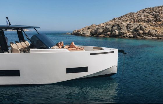 Motorboat De Antonio D42 1050hp