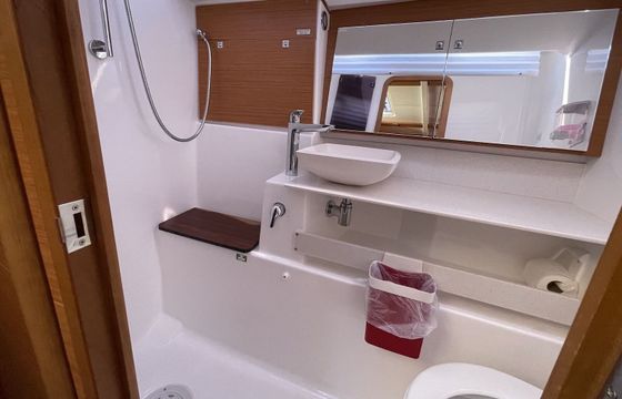 Sailboat Dufour 430 GL 13m