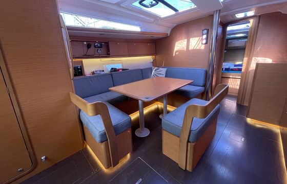 Sailboat Dufour 430 GL 13m