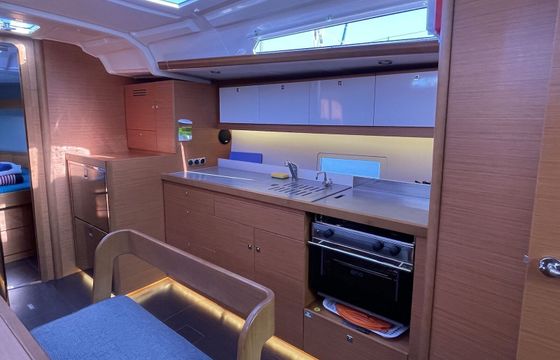 Sailboat Dufour 430 GL 13m