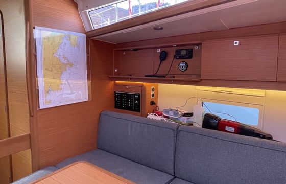Sailboat Dufour 430 GL 13m