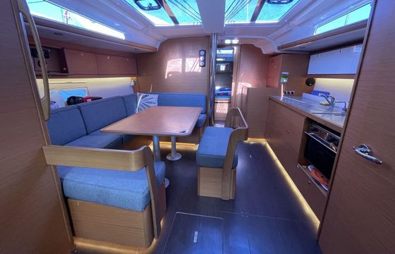 Sailboat Dufour 430 GL 13m