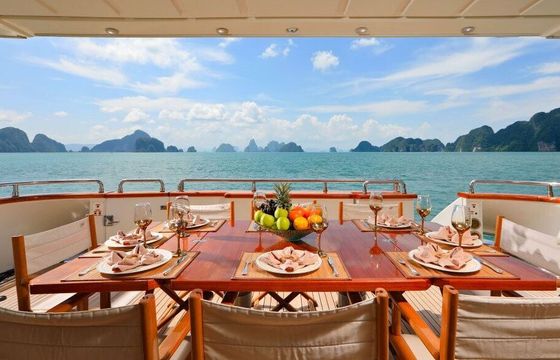 Motor yacht Falcon 106ft 2280hp