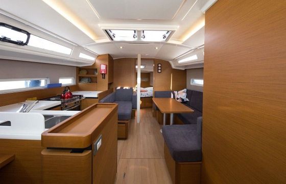 Sailboat Sun Odyssey 410 12m