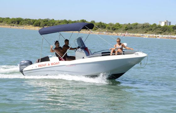 Boat without licence  Jaguar open 5,50 senza patente nautica 40hp