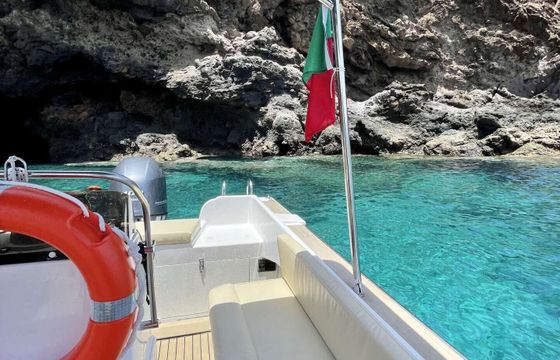 Motorboat With or without skipper 100hp