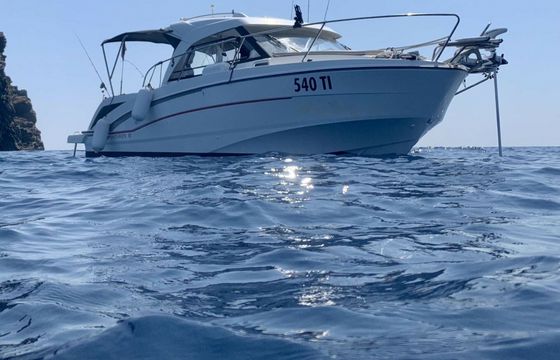 Motorboat VALFINITY I. - Beneteau Antares 8 250hp