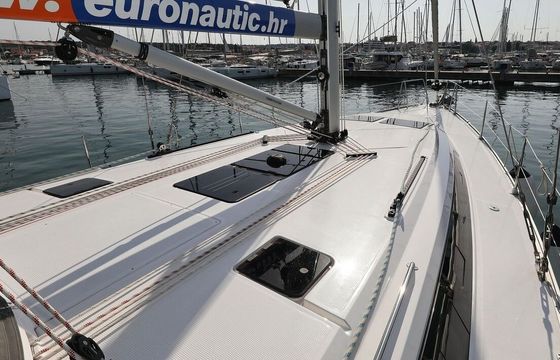Sailboat Bavaria Cruiser 46 14m