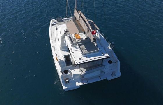 Catamaran Catana Group Bali 4.8 - 4 + 1 cab. 14m
