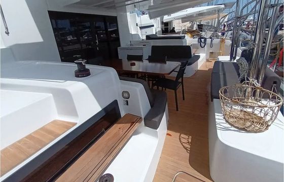 Catamaran Lagoon-Bénéteau Lagoon 51 - 6 cab. 15.35m