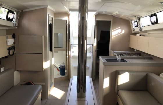 Sailboat Beneteau Oceanis 38.1 11.5m