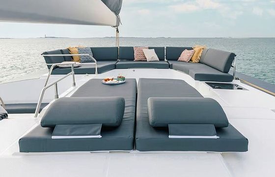 Catamaran Fountaine Pajot Aura 51 15.91m