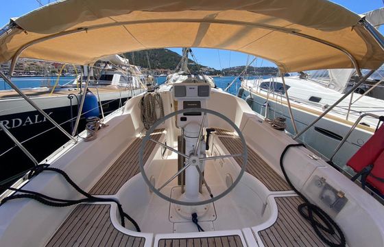 Sailboat Beneteau OCEANIS CLIPPER 323 11m