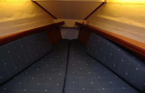 Sailboat Beneteau OCEANIS CLIPPER 323 11m