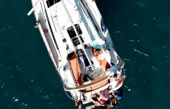Sailboat Beneteau OCEANIS CLIPPER 323 11m