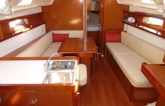 Sailboat Beneteau Oceanis 37 refit 2022 11.58m
