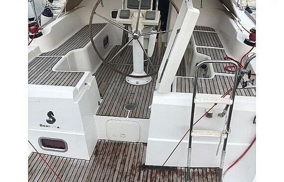 Sailboat Beneteau Oceanis 37 refit 2022 11.58m