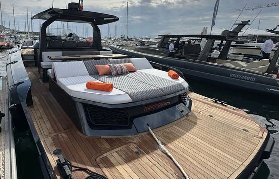 Motorboat Maori yacht 50 1450hp