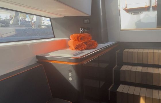 Motorboat Maori yacht 50 1450hp