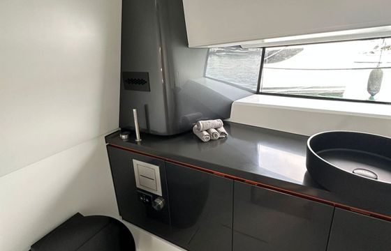 Motorboat Maori yacht 50 1450hp