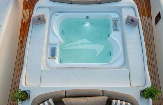 Motor yacht OVERMARINE MANGUSTA 108 5470hp