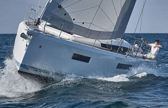 Sailboat Sun Odyssey 440 13m
