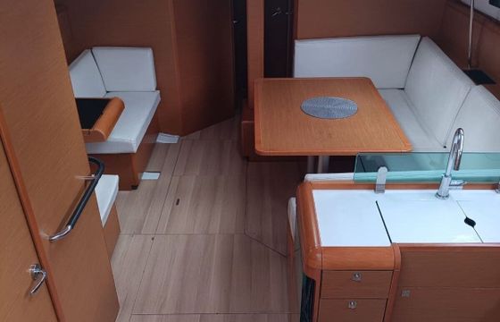 Sailboat JEANNEAU SUN ODYSSEY 449 13.75m