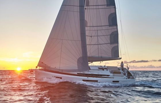 Sailboat Sun Odyssey 440 13m