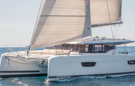 Catamaran FOUNTAINE PAJOT ASTREA 42 12m