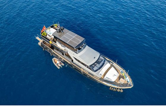 Motor yacht 2010 Falcon86s 800hp