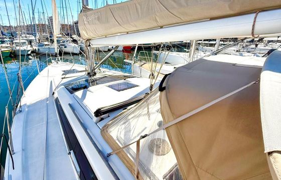 Sailboat Dufour Dufour 390 12m