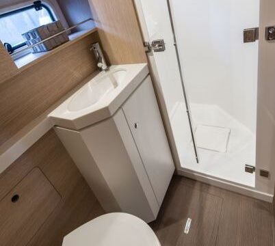 Catamaran Catana Bali 5.4 - 6 + 2 cab. 16.22m