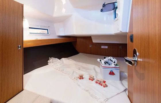 Sailboat Bavaria Cruiser 46 14.24m