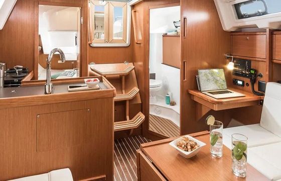 Sailboat Bavaria Bavaria 34 Cruiser 9.99m