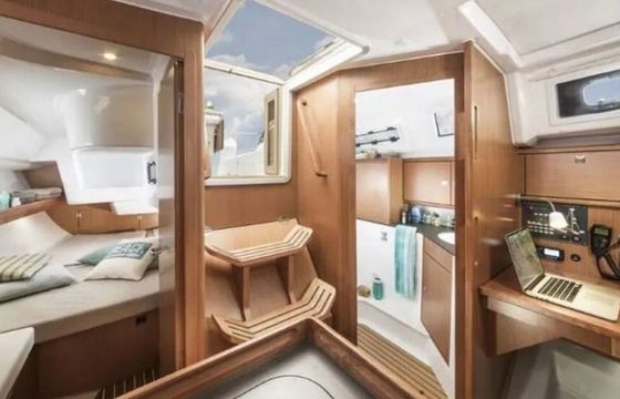 Sailboat Bavaria Bavaria 34 Cruiser 9.99m