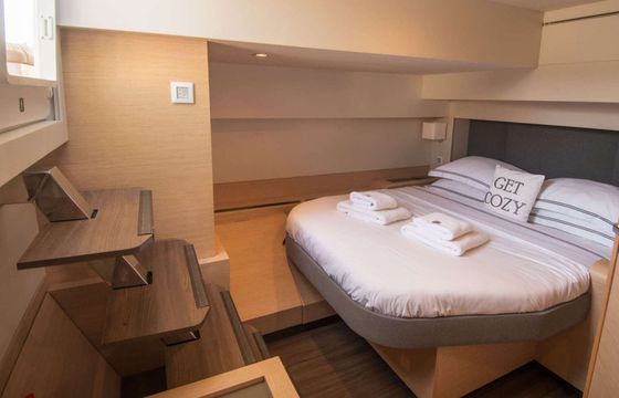Catamaran Fountaine Pajot Alegria 67 19.49m