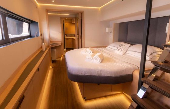 Catamaran Fountaine Pajot Alegria 67 19.49m