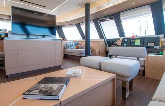 Catamaran Fountaine Pajot Alegria 67 19.49m